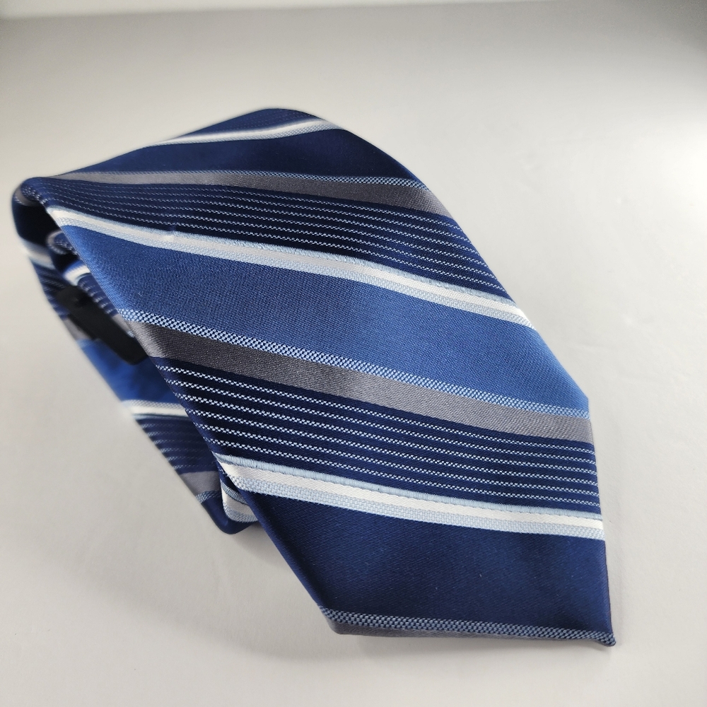 GEORGE Blue Stripes Tie.